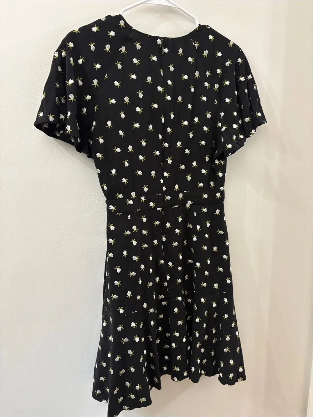 Jill Stuart flattering black